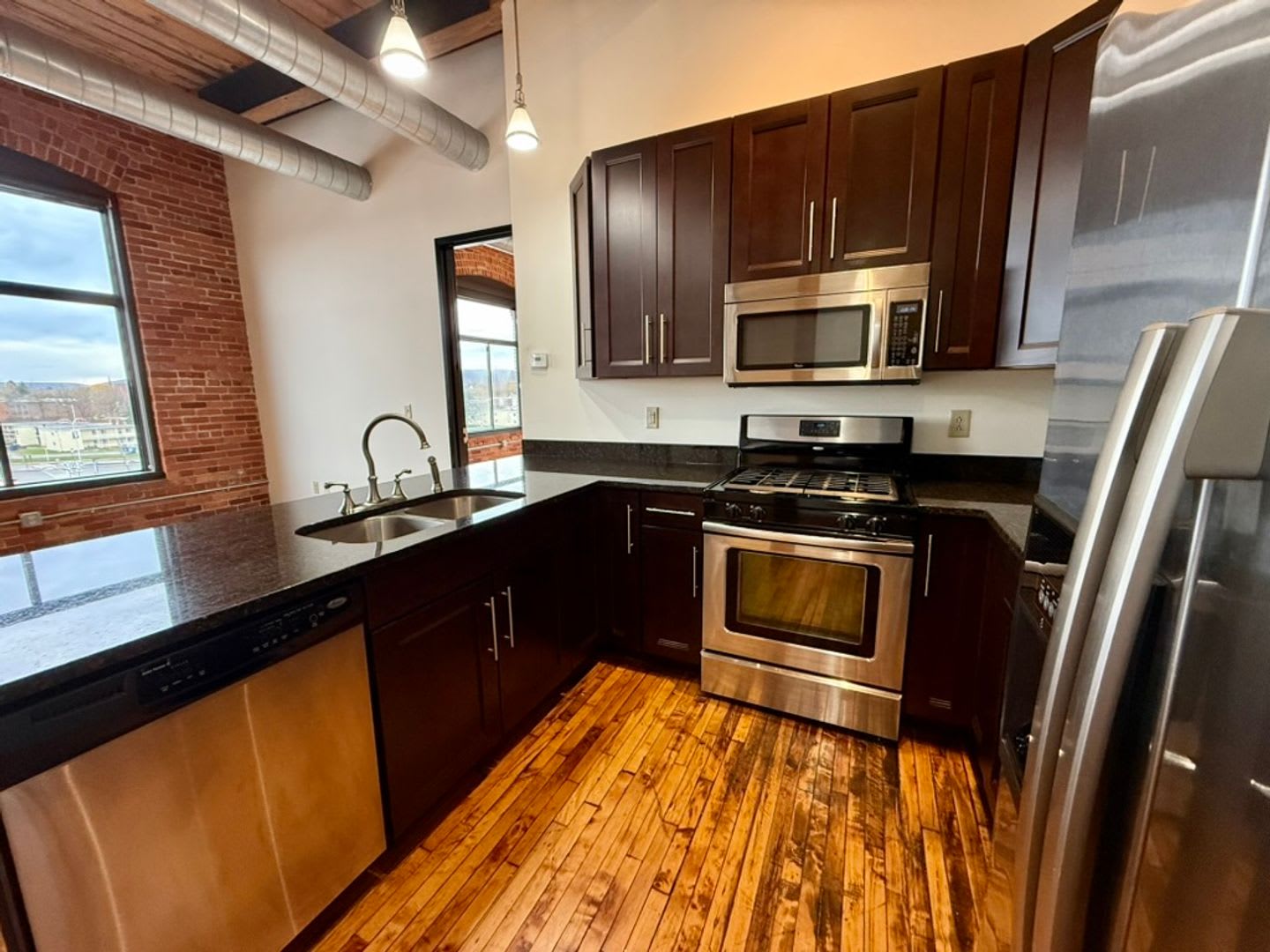 421 Broad Street – photo 2