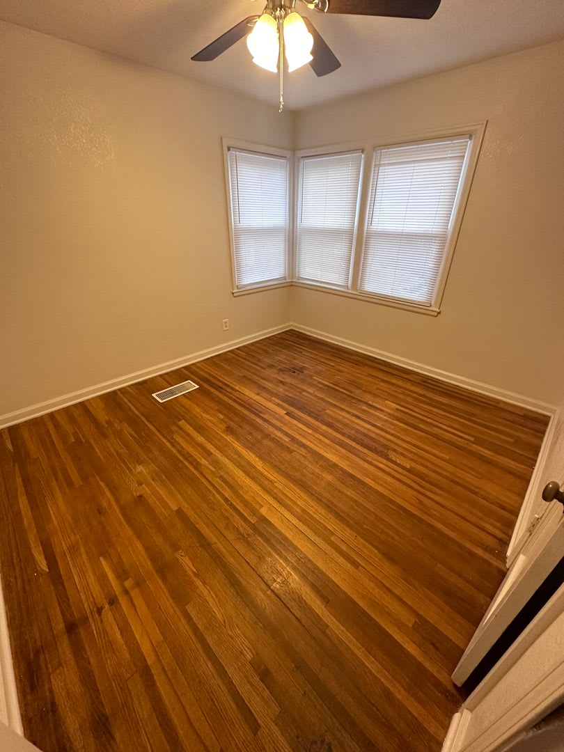 950 Accepting Section 8 Housing Voucher 2 Bedroom 1 Bathroom Single Family Home – photo 5