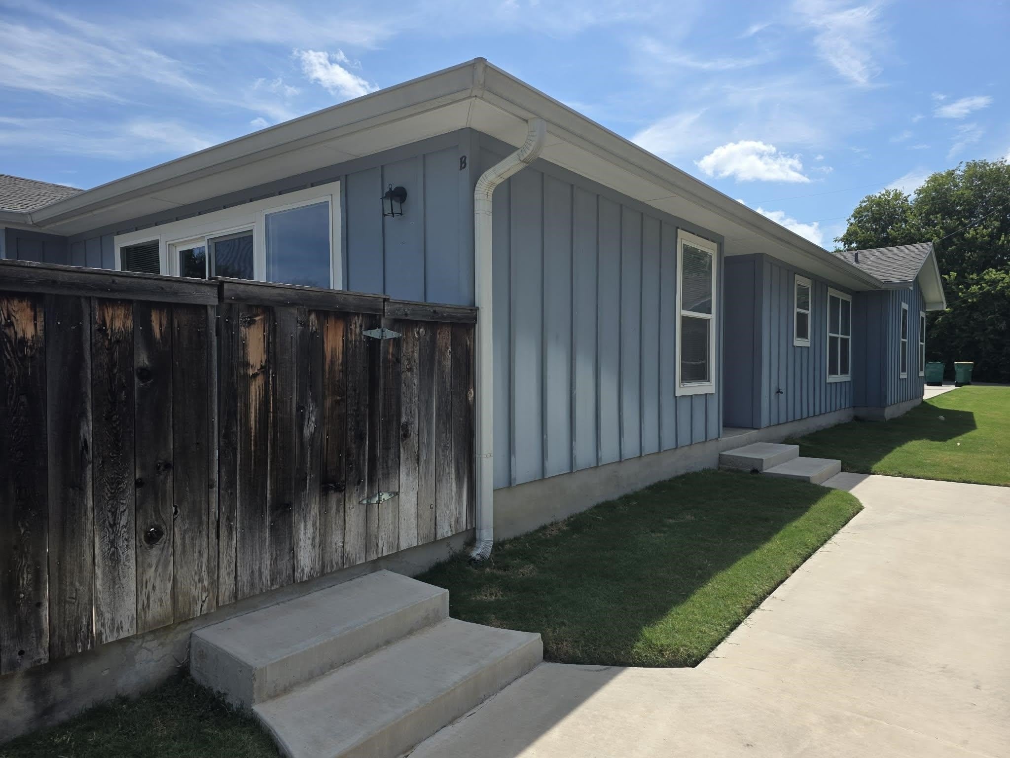 505 Avenue K – photo 2
