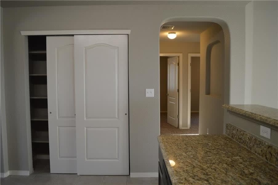 Gorgeous Three Bedroom Two Bath home in East El Paso!! – photo 4