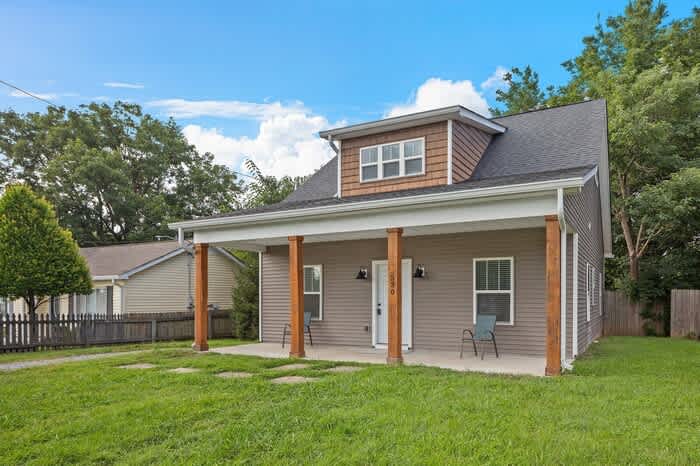 530 Raymond Street – photo 2