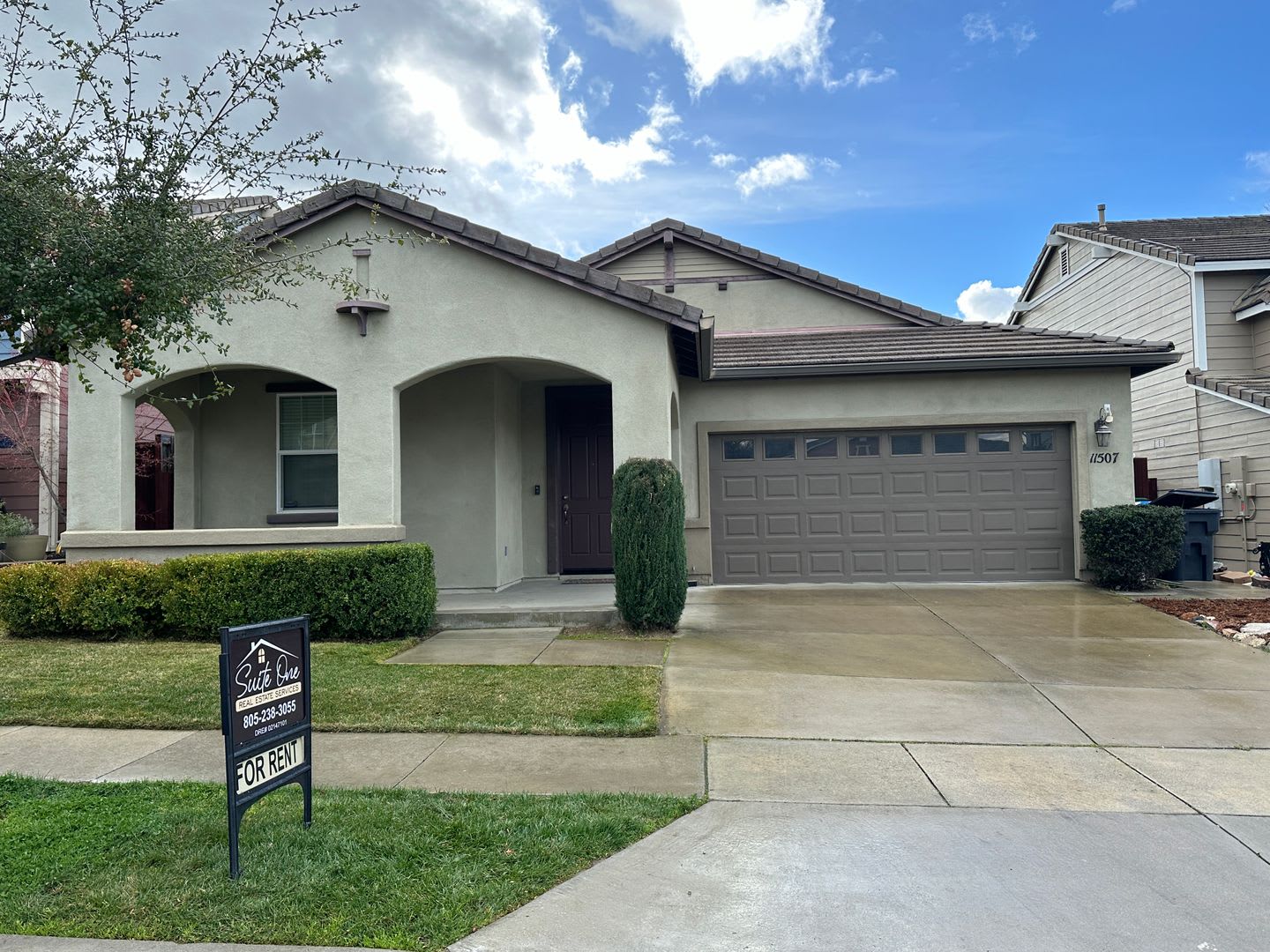 Beautiful 3 Bedroom 2 Bathroom Dove Creek Community Single Family Home in Atascadero Available 8/17/26 – photo 1
