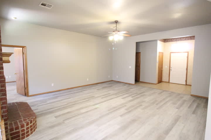 620 Eastview Dr – photo 4