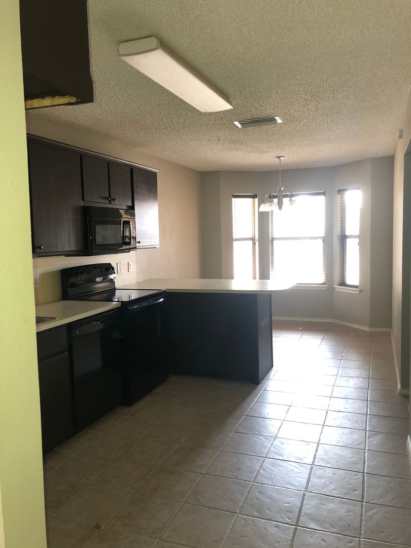 Adorable 3 Bedroom/ 2 Bath – photo 4