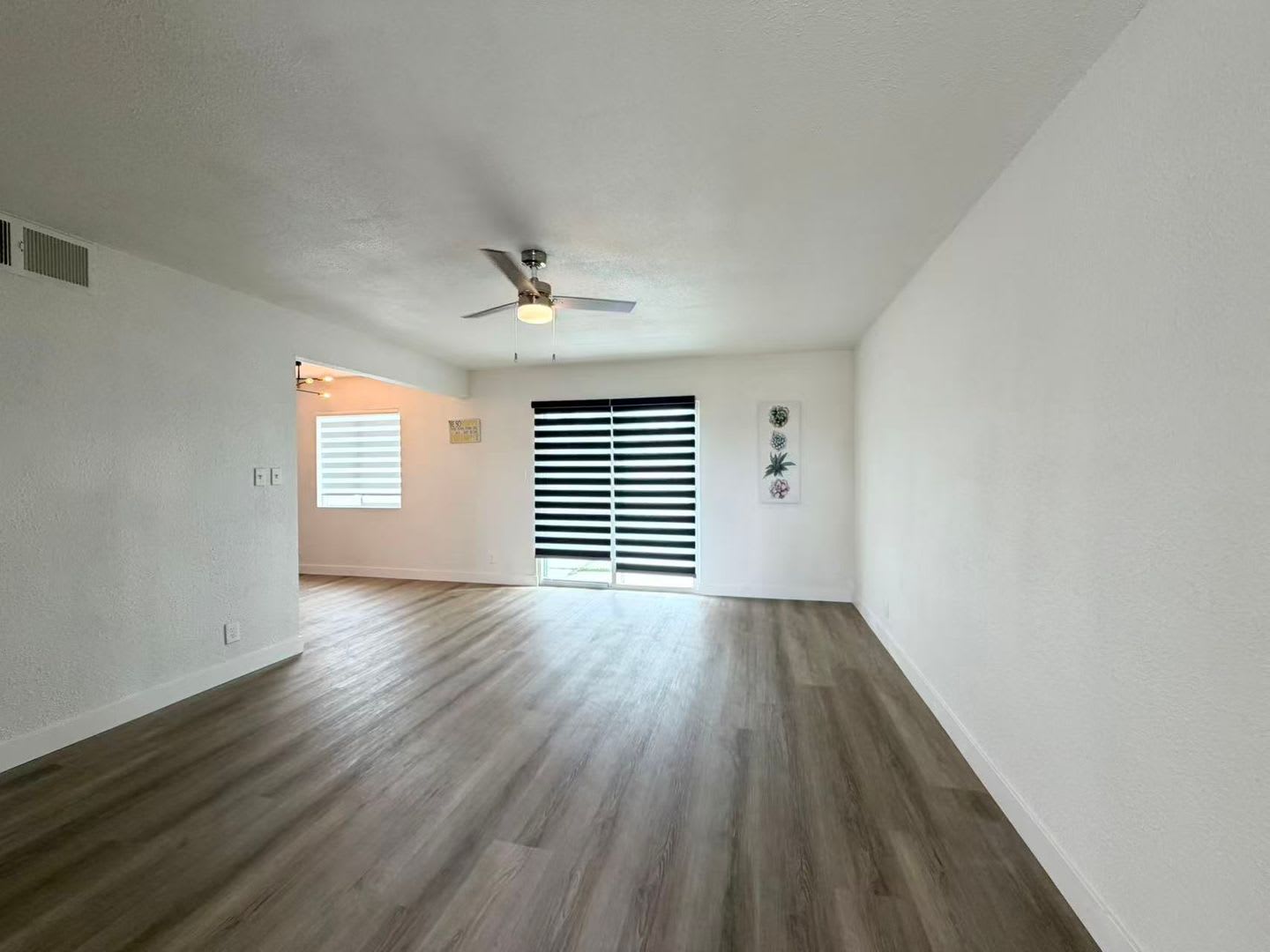 Beautifully remodeled 3-bedroom, 2-bathroom home – photo 4