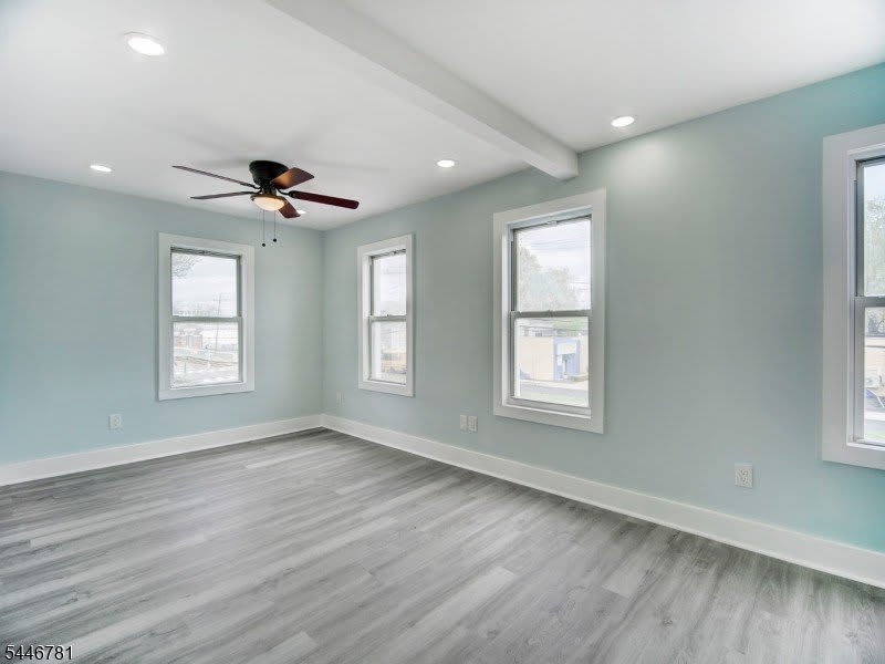 351 Railroad Ave – photo 2