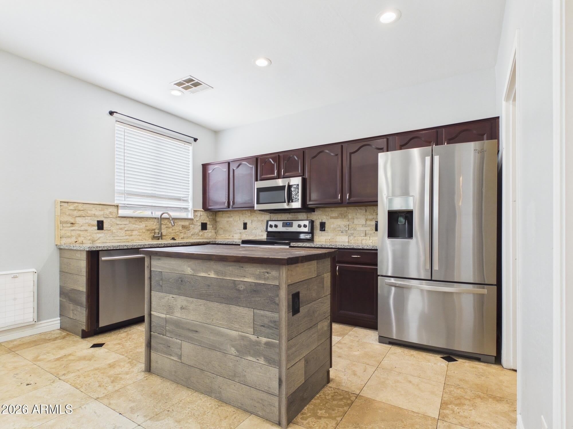 17648 W Lisbon Lane – photo 1