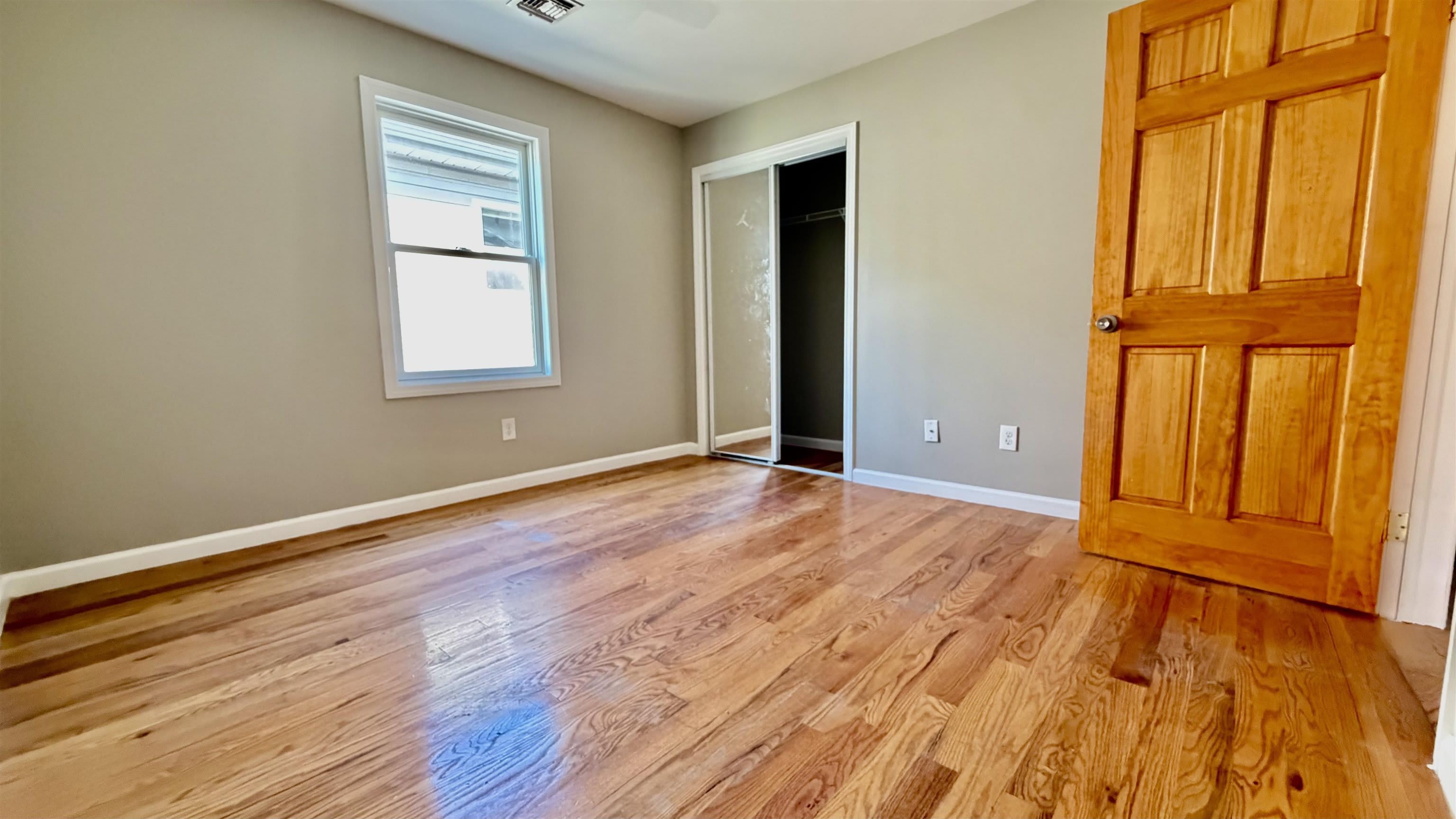54 TERRACE AVE – photo 2