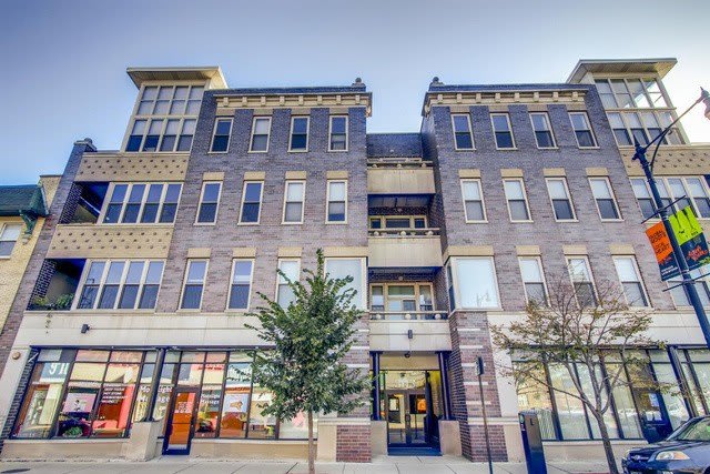 3113 W Lawrence Avenue – photo 1