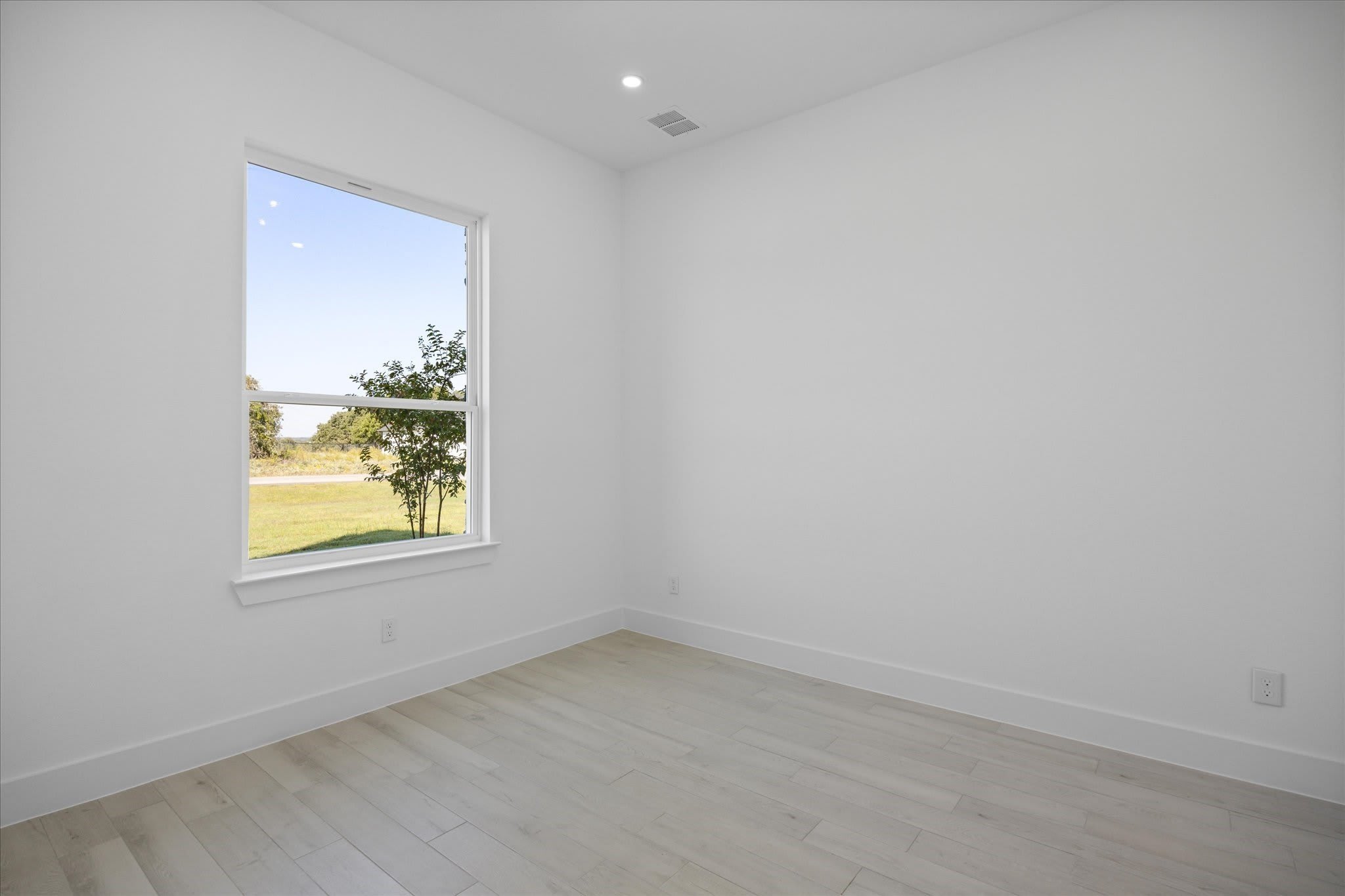 2057 Glenhollow Drive – photo 4