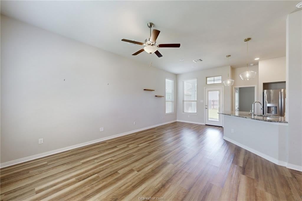2030 Kathryn Drive – photo 2
