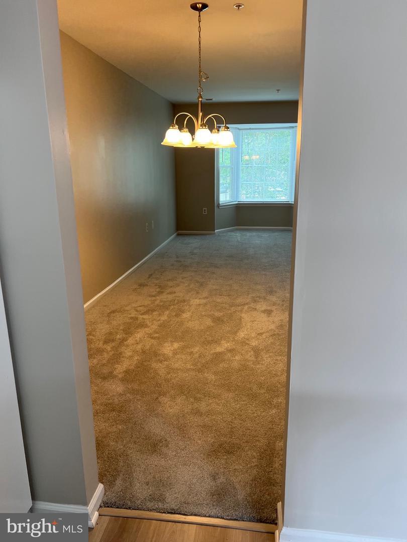 1031 Murdoch Court 1 – photo 4