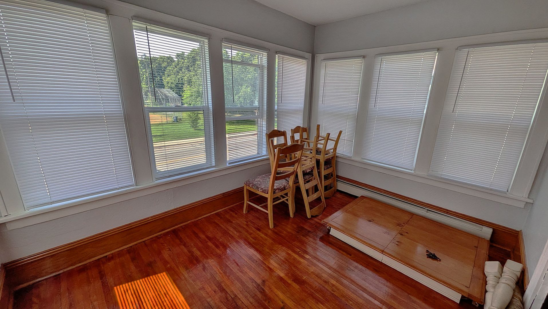 1812 Golden Valley Rd, Minneapolis, MN 55411 (Duplex) – photo 5