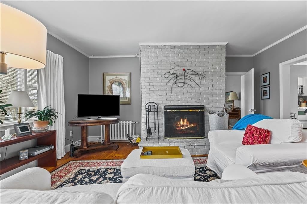 46 Chastellux Avenue – photo 4