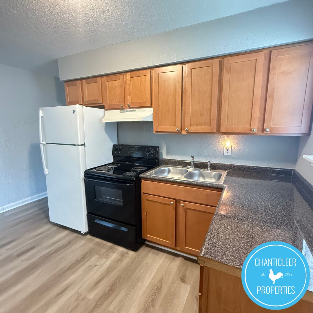 1502 Chapel Hill Road – photo 5