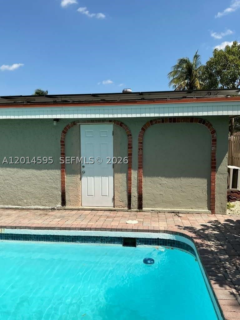 4324 NW 76th Ave – photo 4