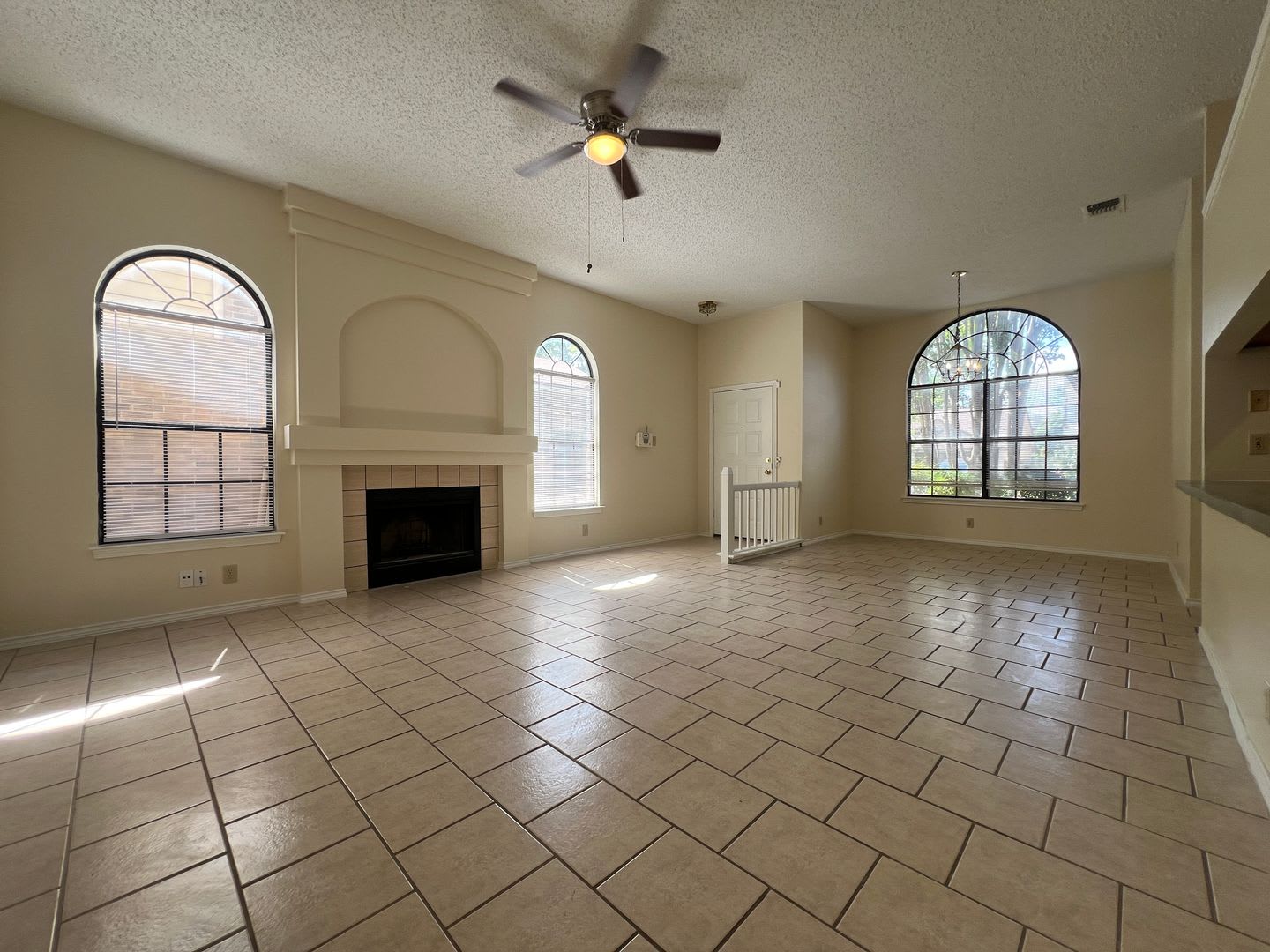 Move In ready – photo 2