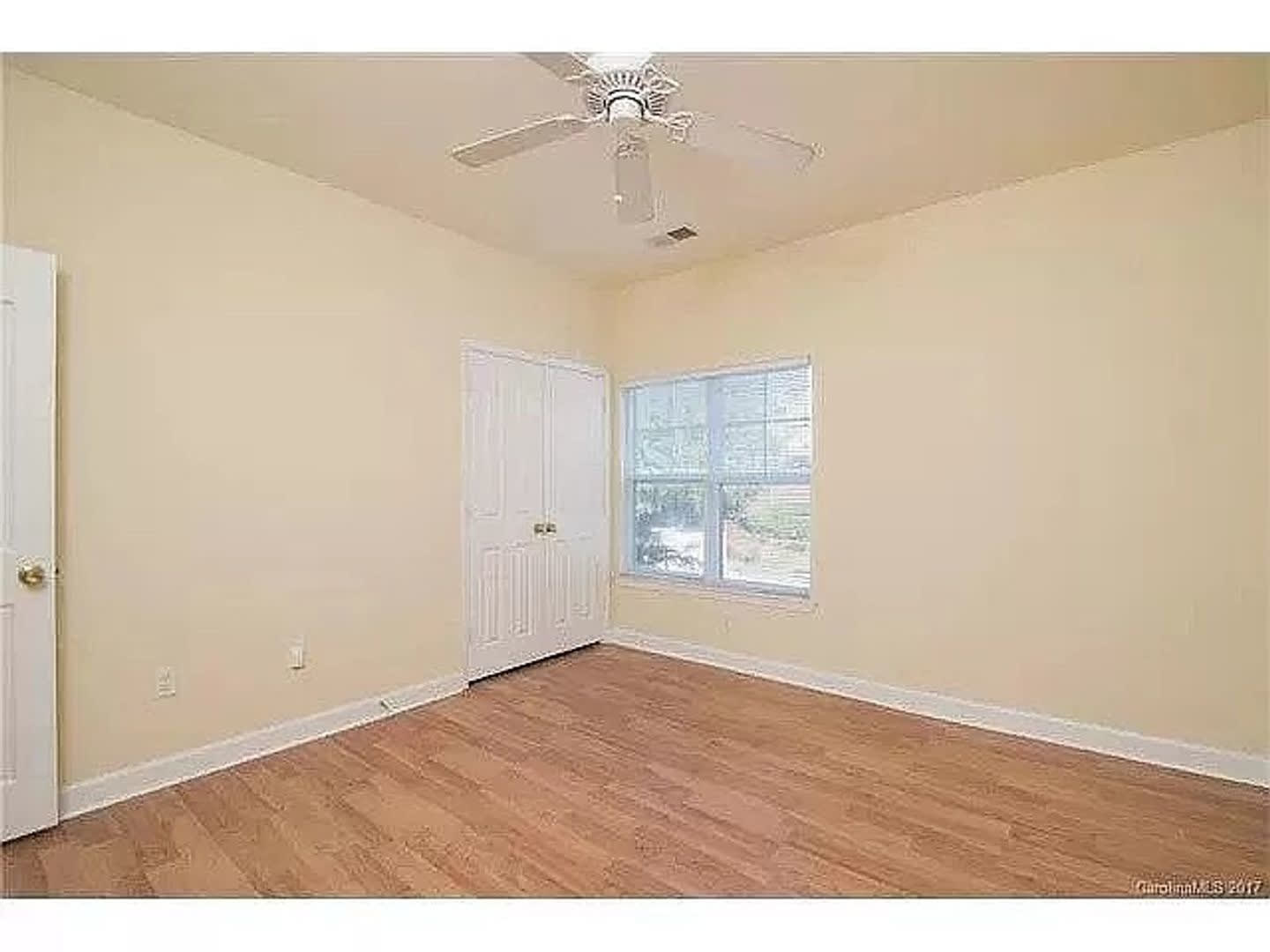 Room in 2 Bedroom Apartment at Hyde Point Ct – photo 4
