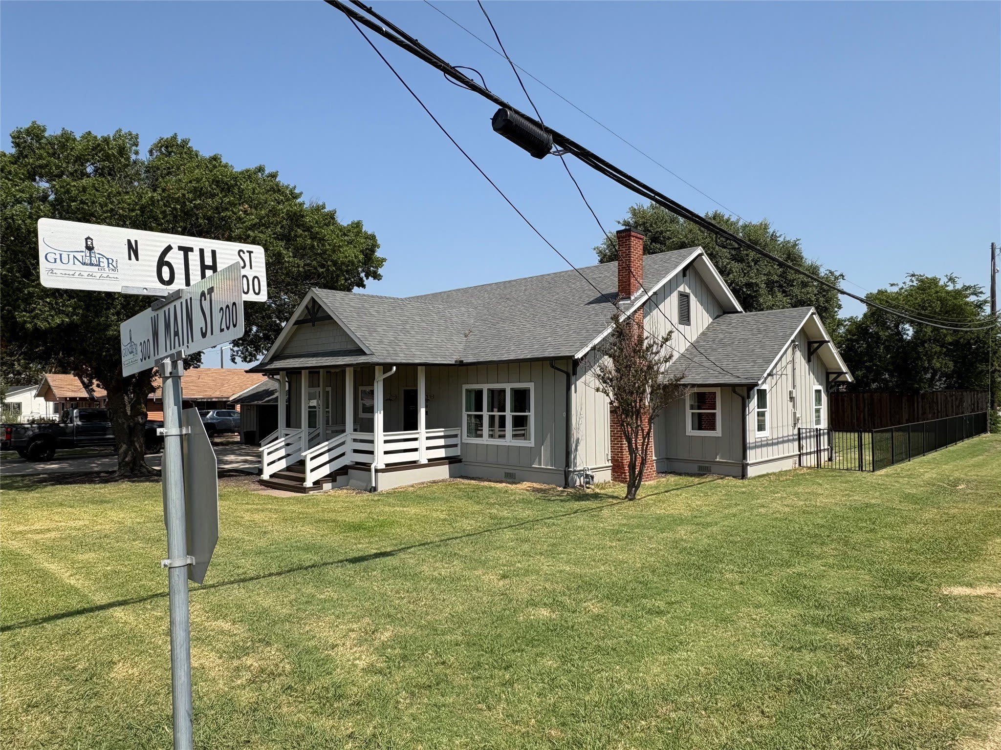 300 W Main Street – photo 4