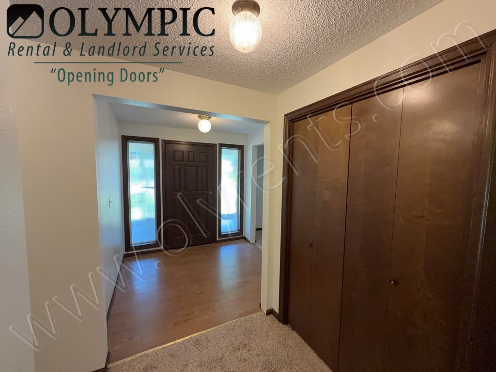 4230 Frontier Dr SE – photo 5