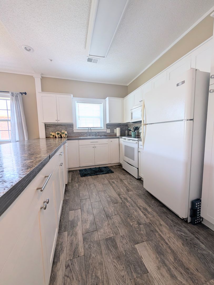 2 Bed 2 Bath Condo – photo 4
