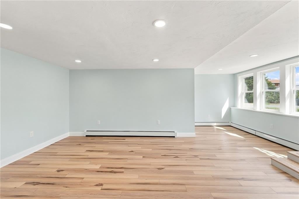 16 Grace Avenue – photo 5