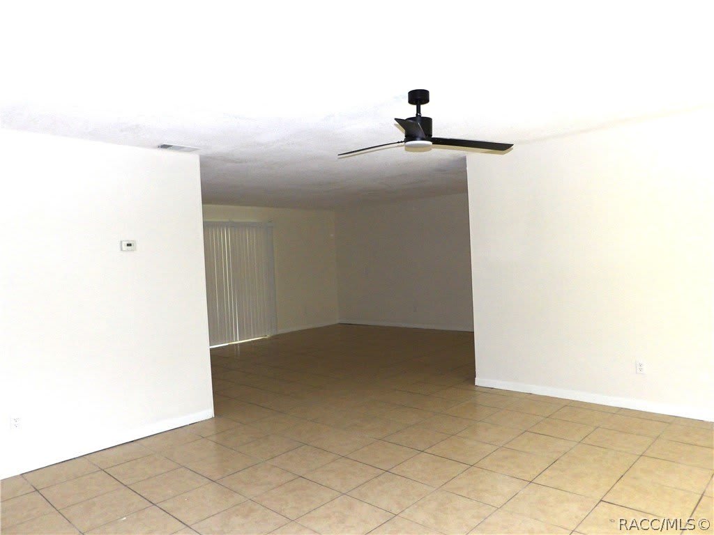 8935 N Basswood Avenue – photo 5