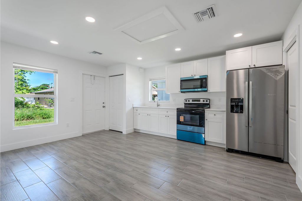 3018 Southeast Iris Street, Unit 2 – photo 4