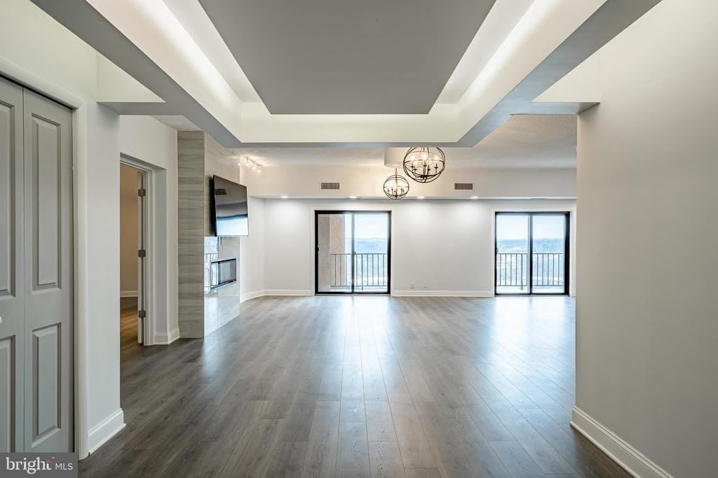 21510 VALLEY FORGE CIRCLE – photo 4