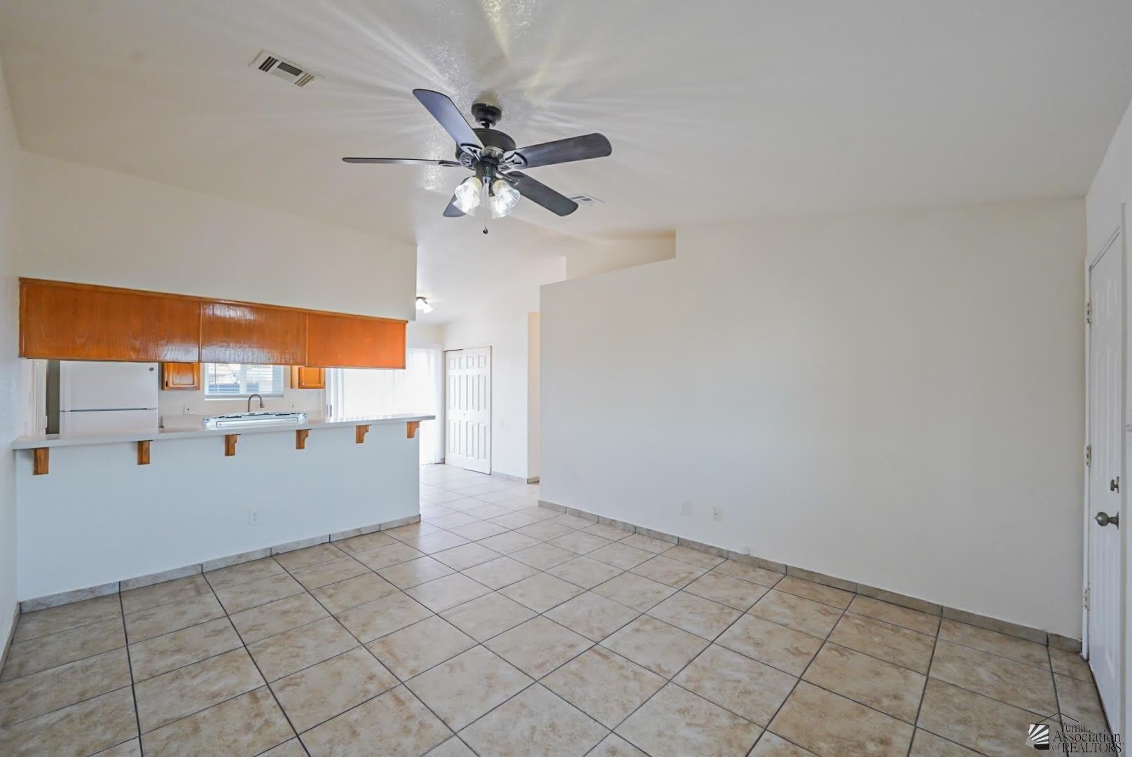587 E JEFFERSON ST – photo 5