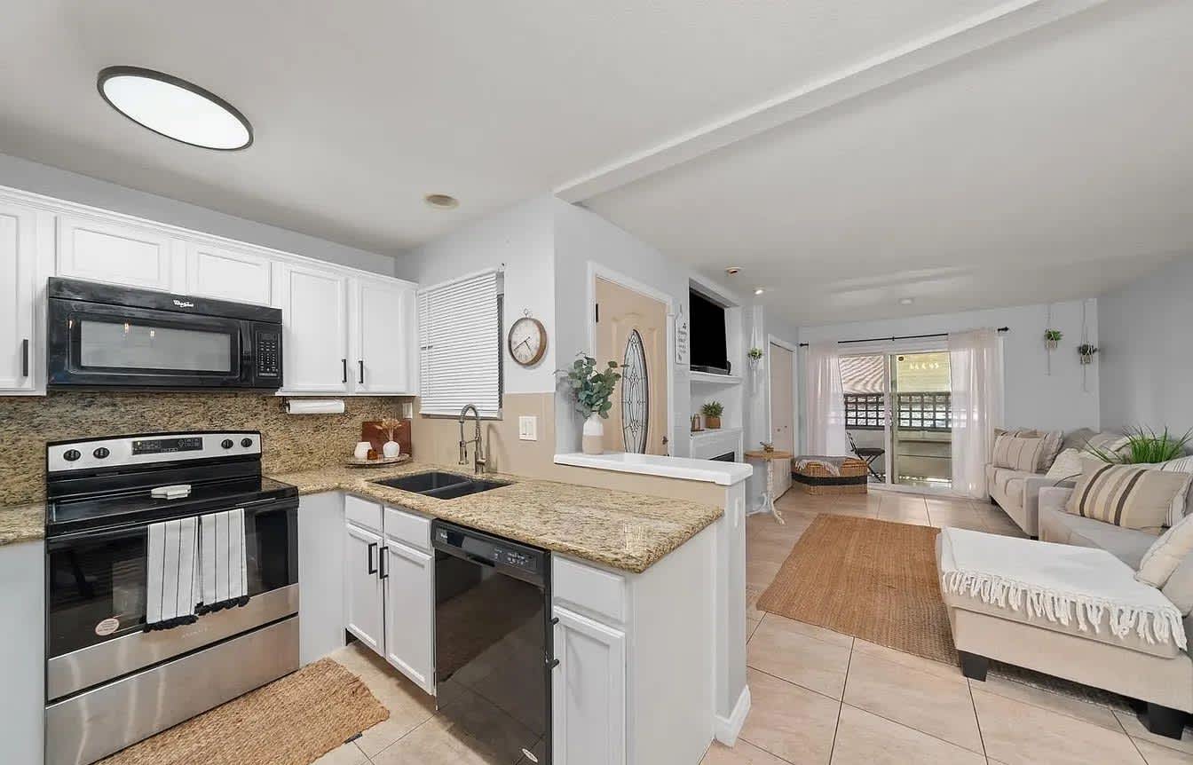 3556 Sunset Ln Unit 36 – photo 2