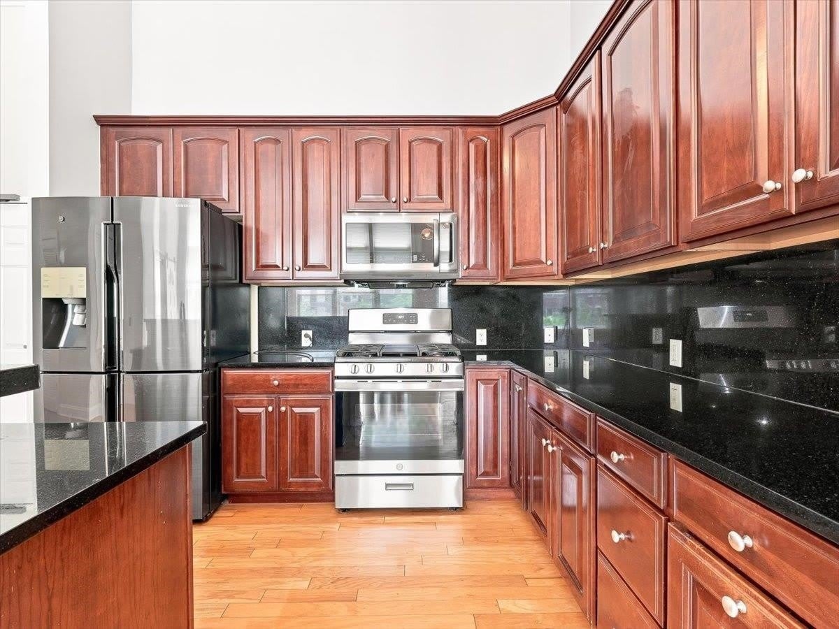 126 DUDLEY ST – photo 5