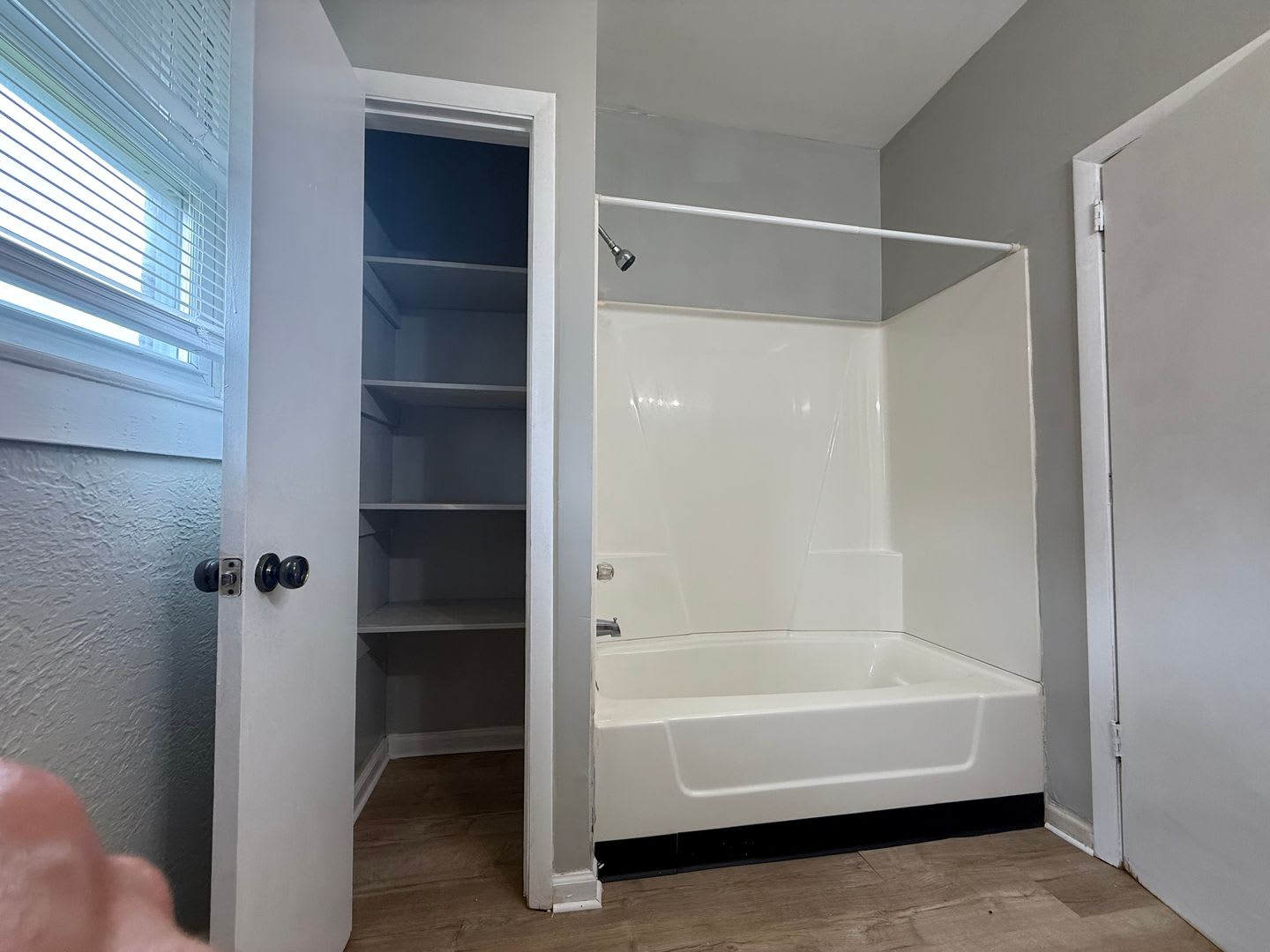 For Rent: 509 W 8th St! 3 Bed / 1 Bath House — Pet Friendly! Washer & Dryer Hookups! – photo 5