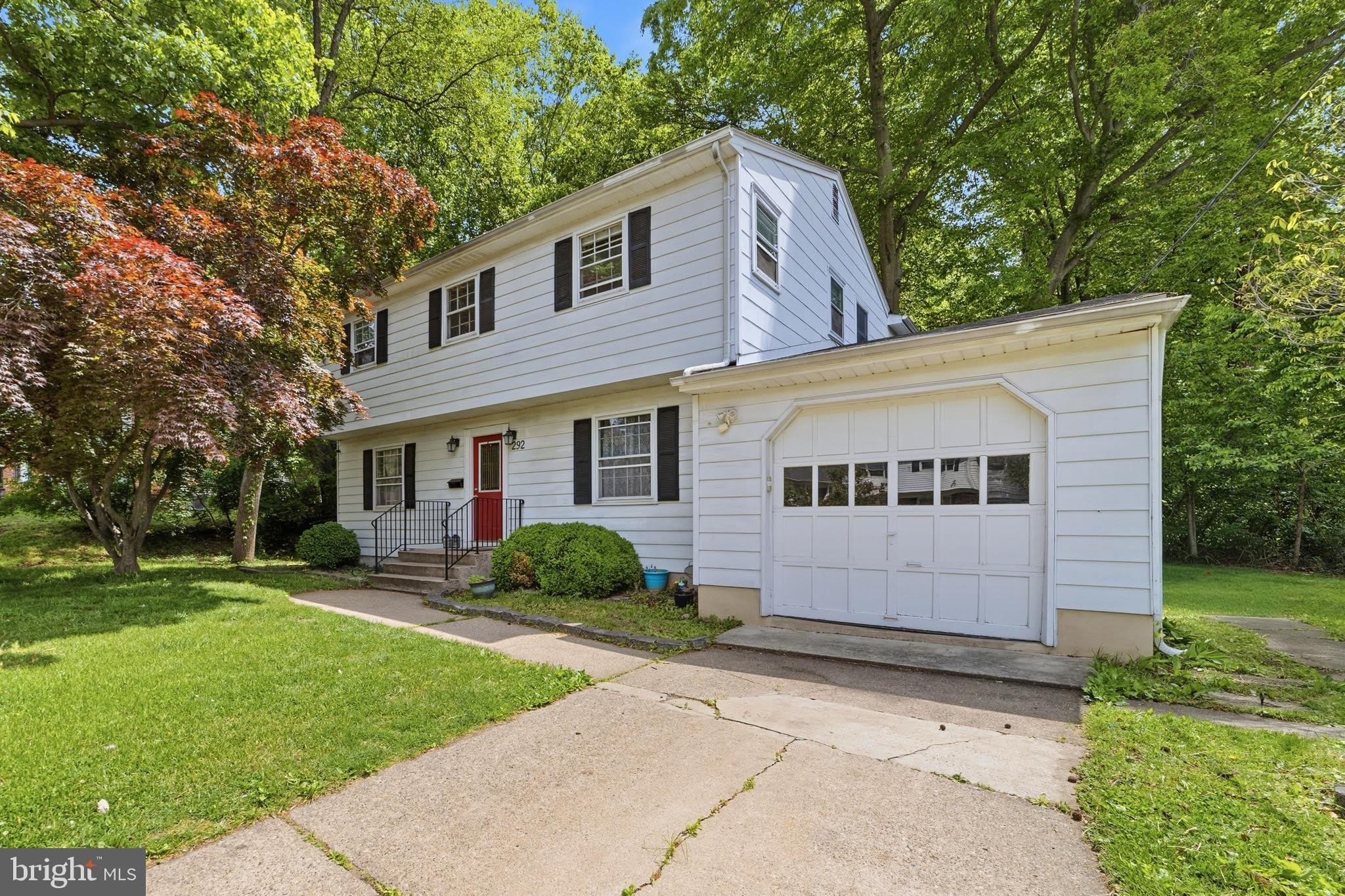 292 GLENN AVE – photo 1