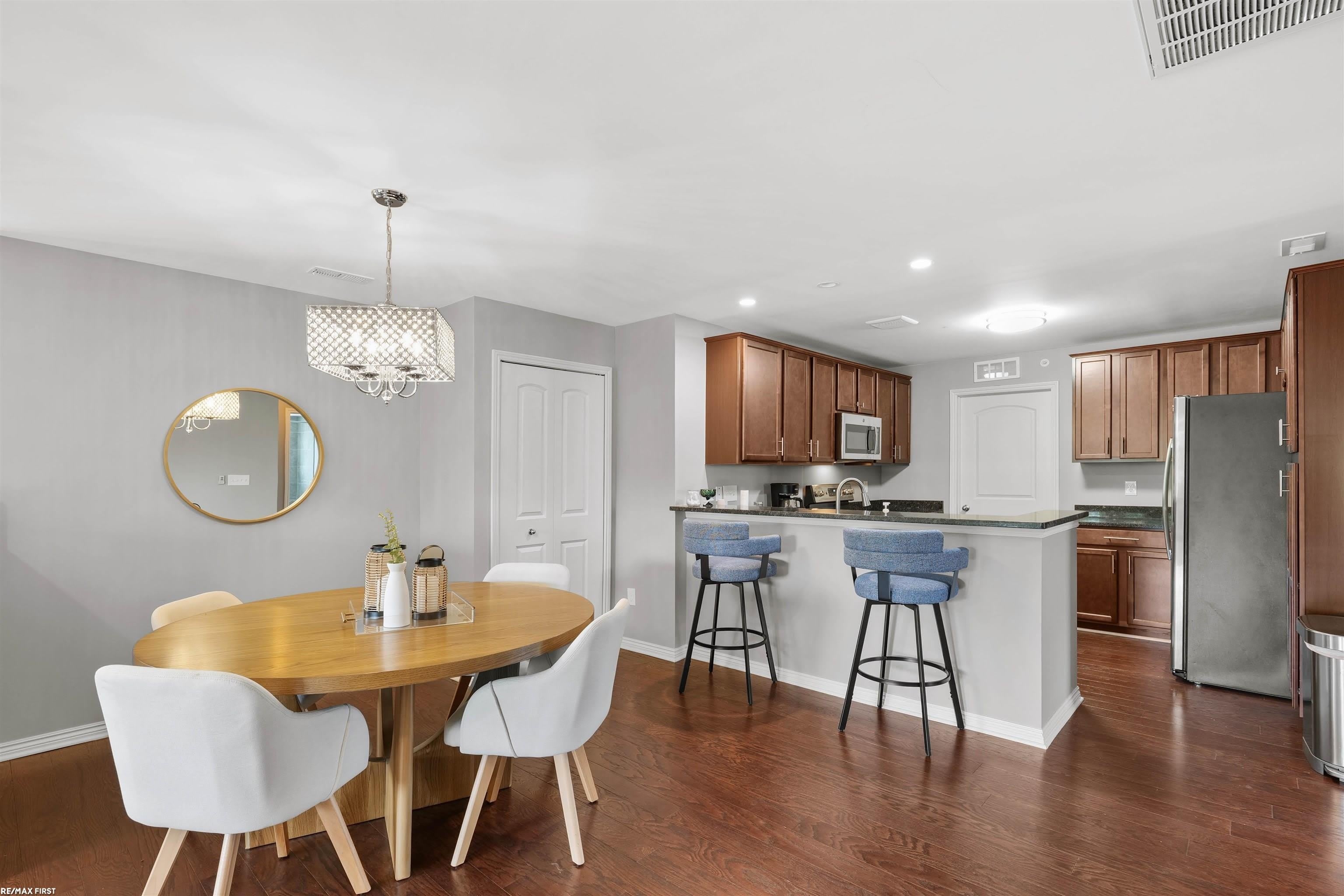 6986 Boulder Pointe Court – photo 3