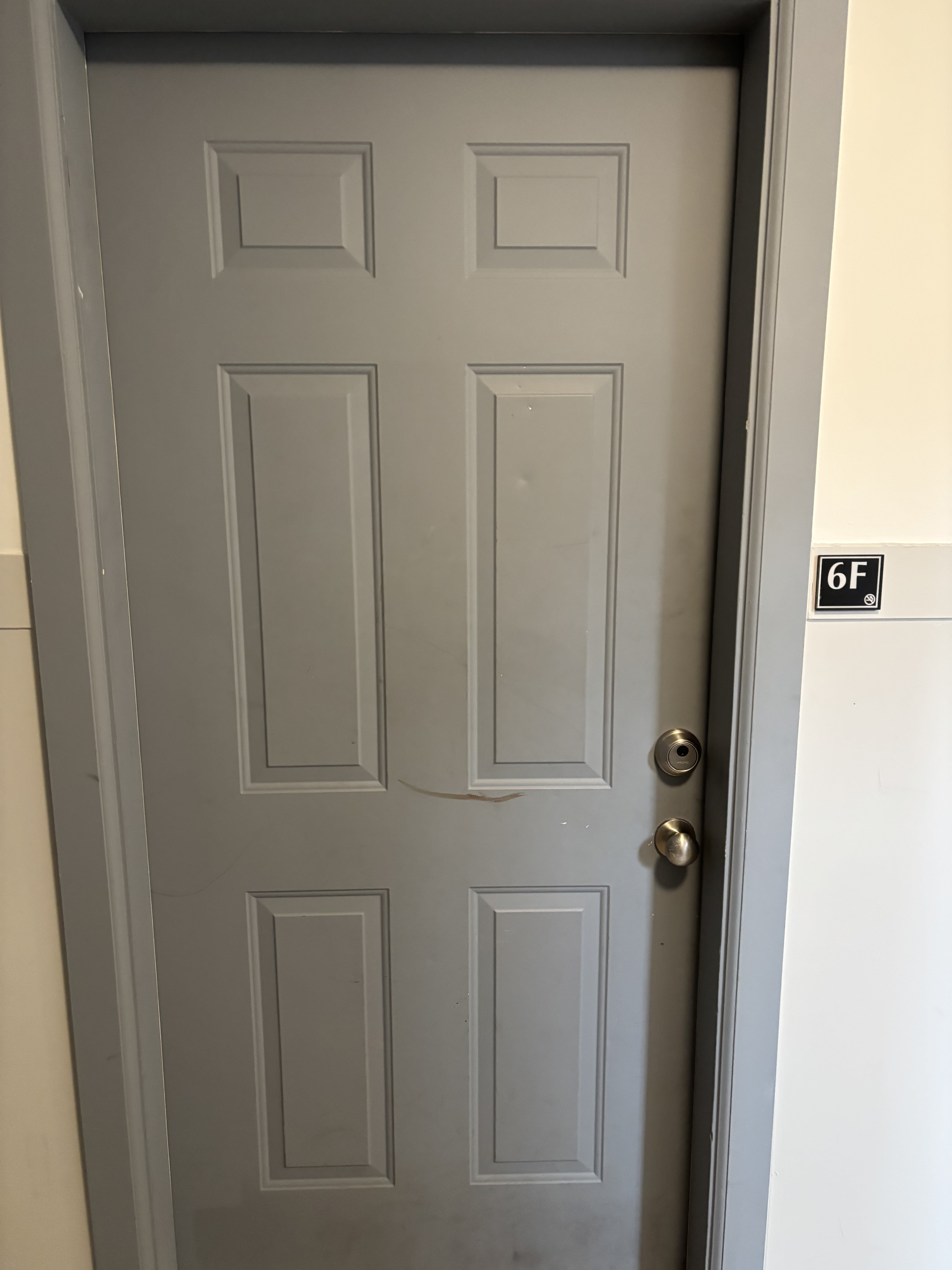 225 Golden Hill St – photo 5