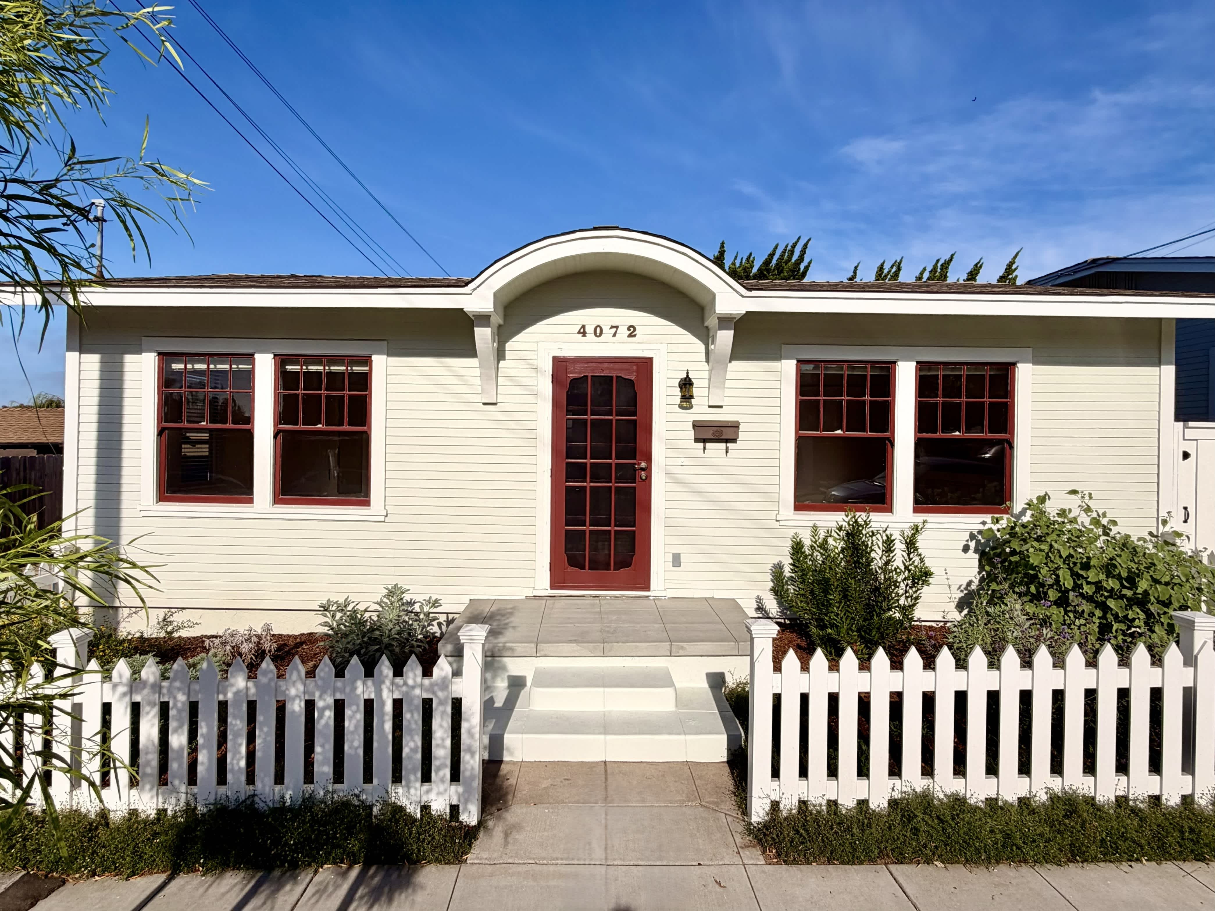 4072 Stephens St – photo 1