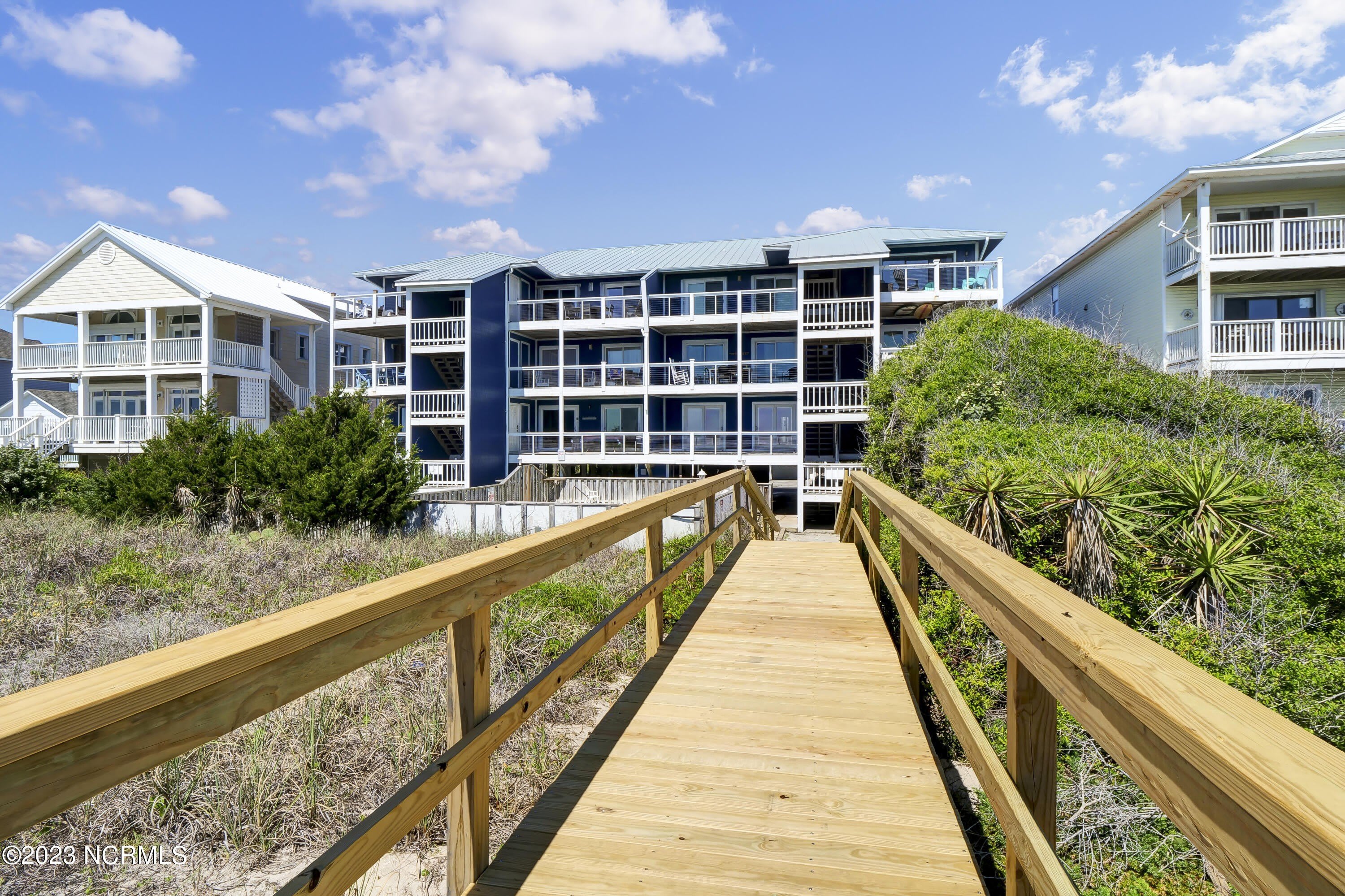 608 Carolina Beach Avenue N – photo 3
