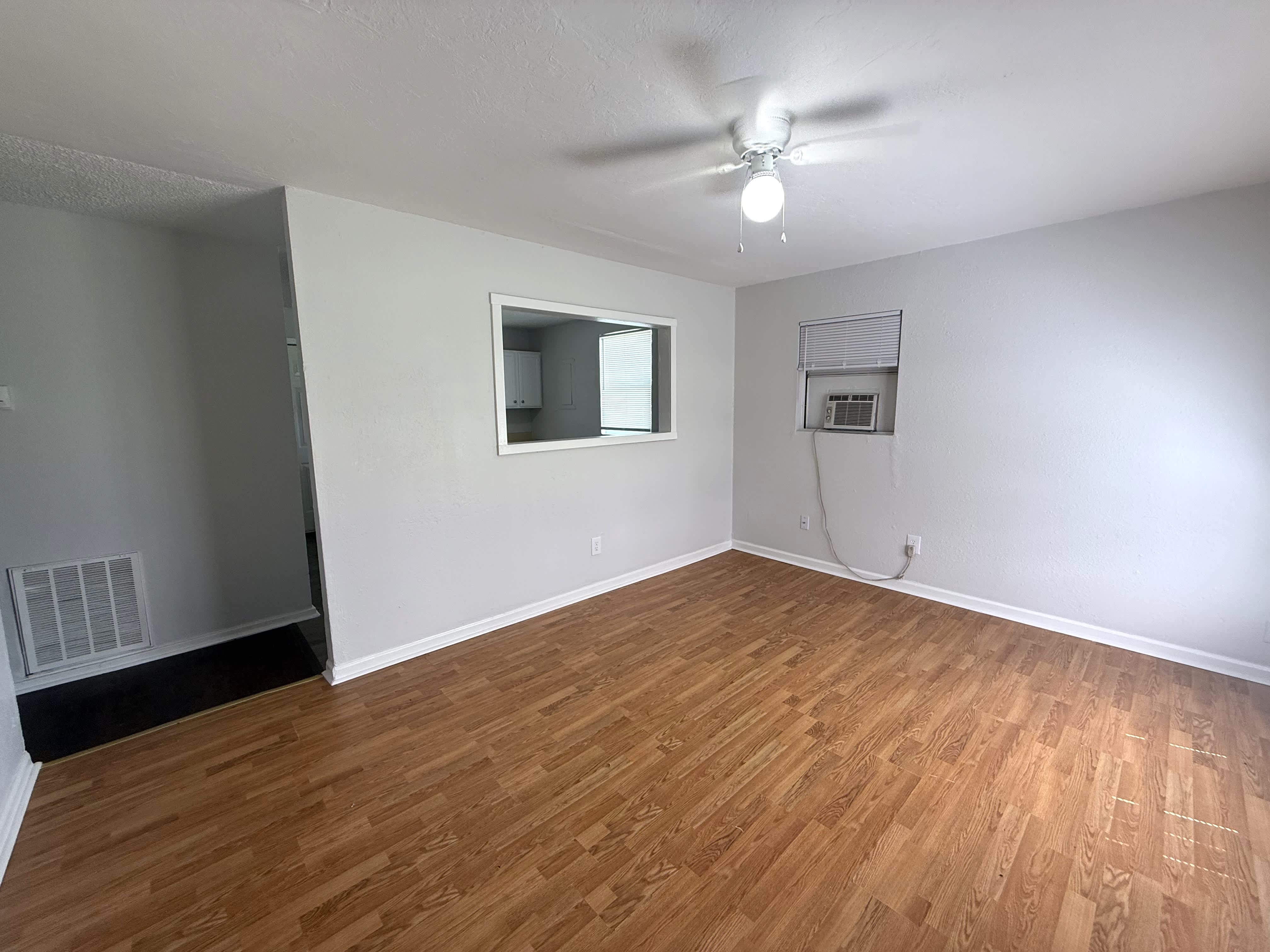 1439 NE 24th St – photo 4