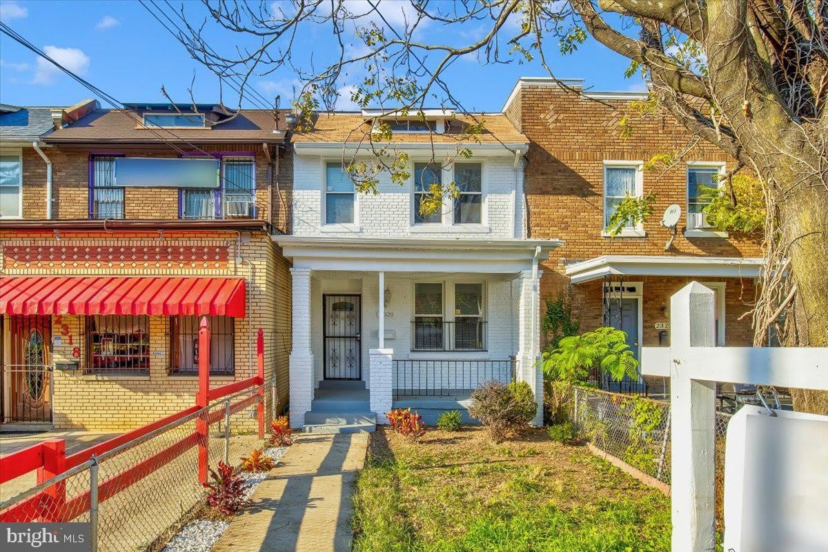 2320 MINNESOTA Avenue SE – photo 3