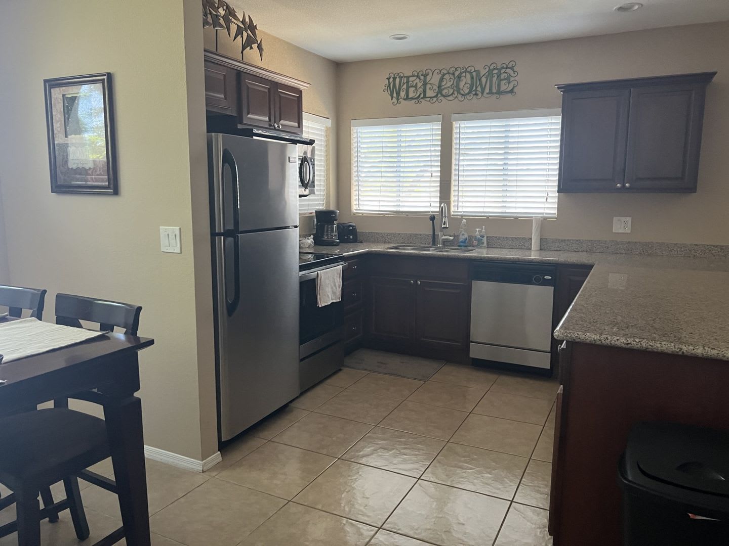 Fully furnished Scottsdale condo! MOVE IN SPECIAL WITH APPROVED CREDIT! – photo 4