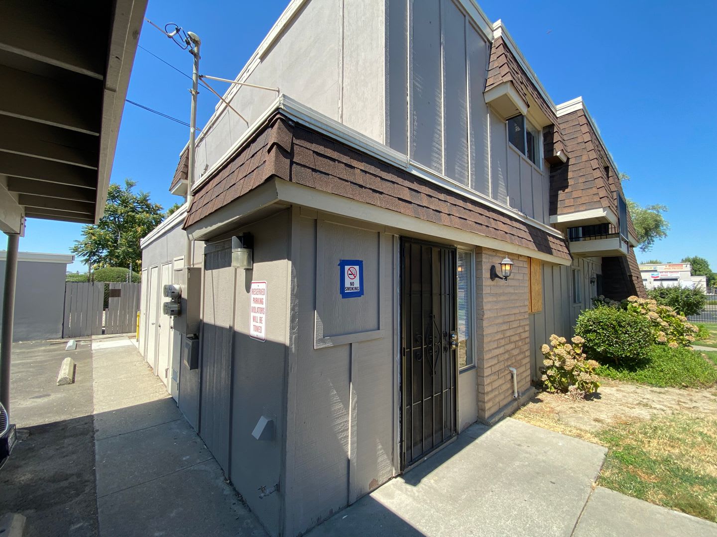 Move In Special – photo 1