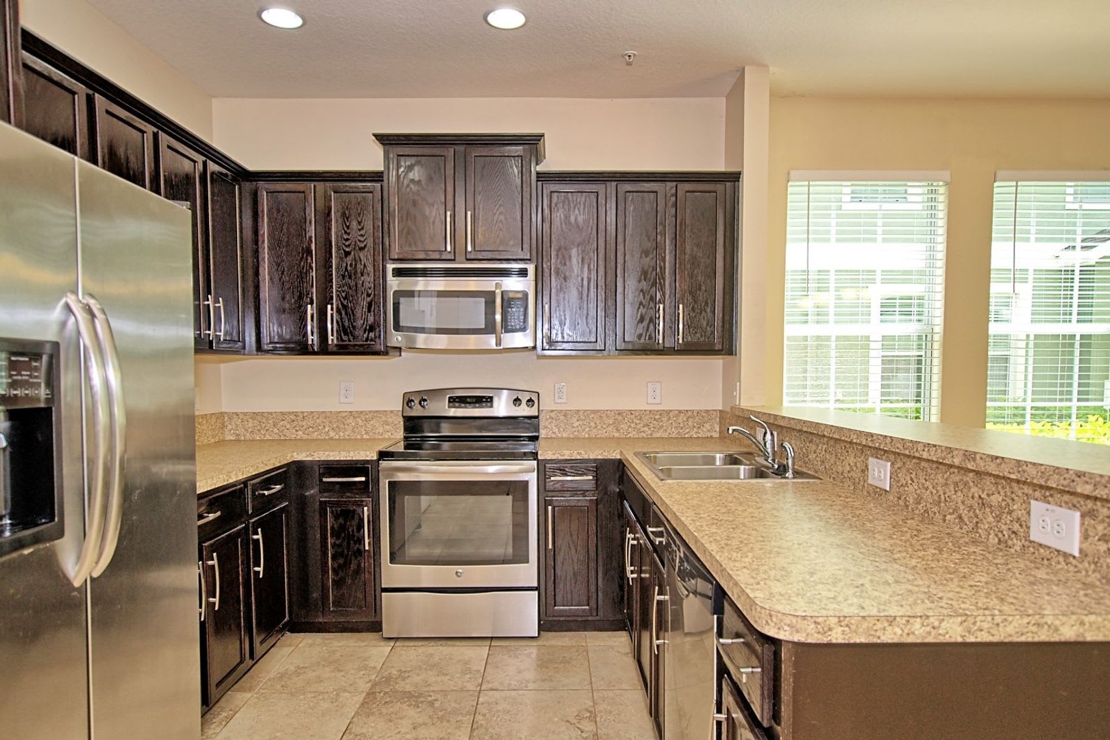 3/2.5, 2-story, Lake Nona townhome, available now! – photo 5