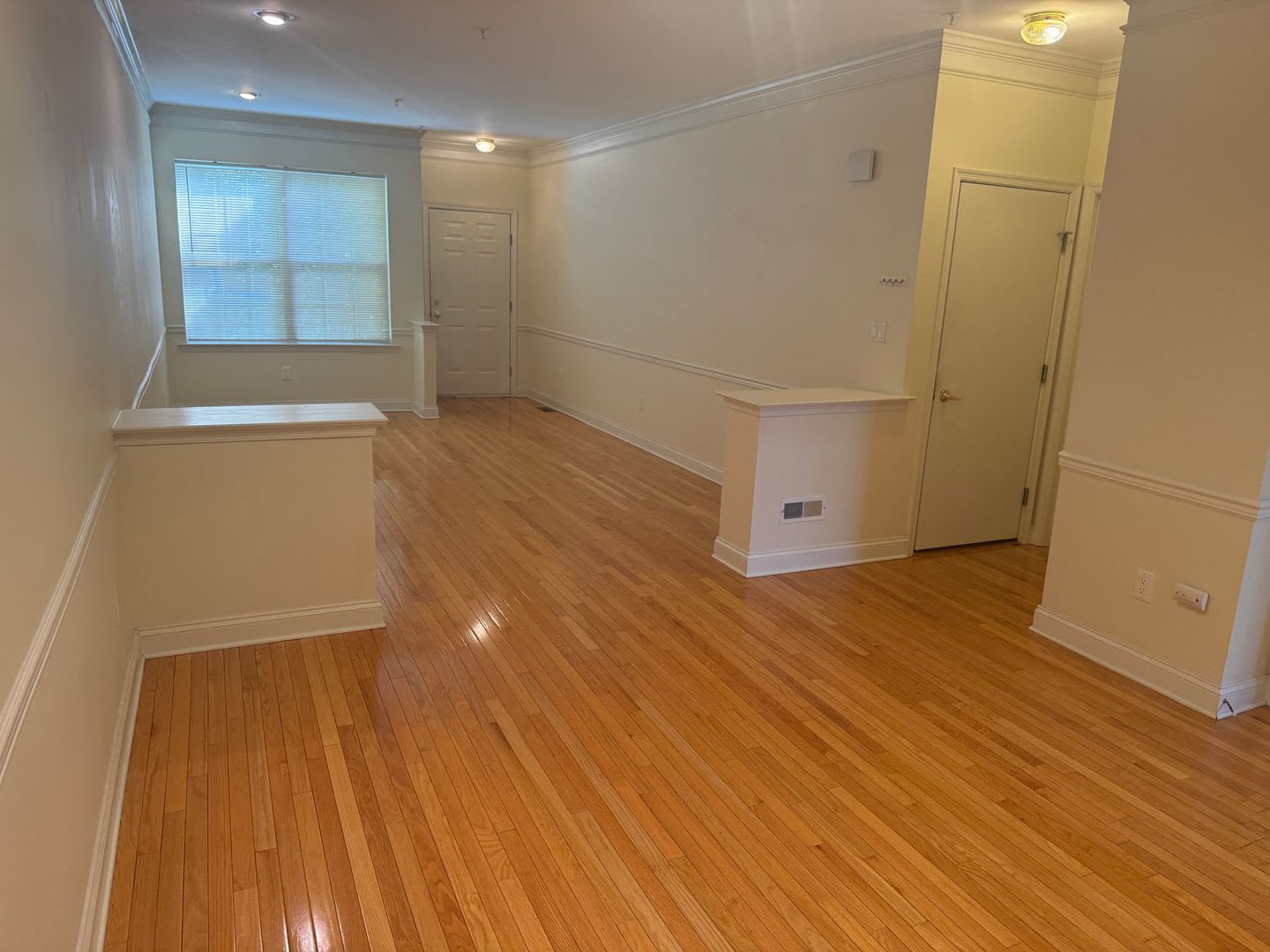 Valley View Townhouse – photo 3