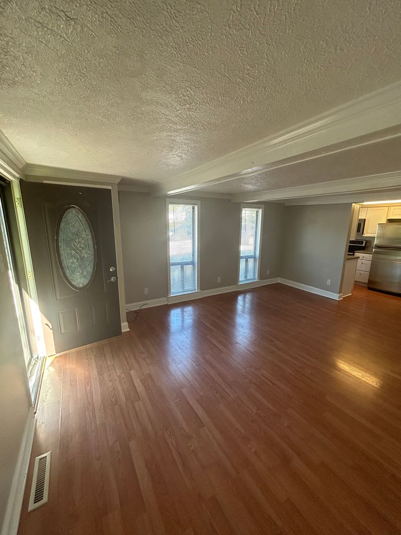 Modern 1 Bedroom Townhome in Prime Moon Township Location! – photo 5