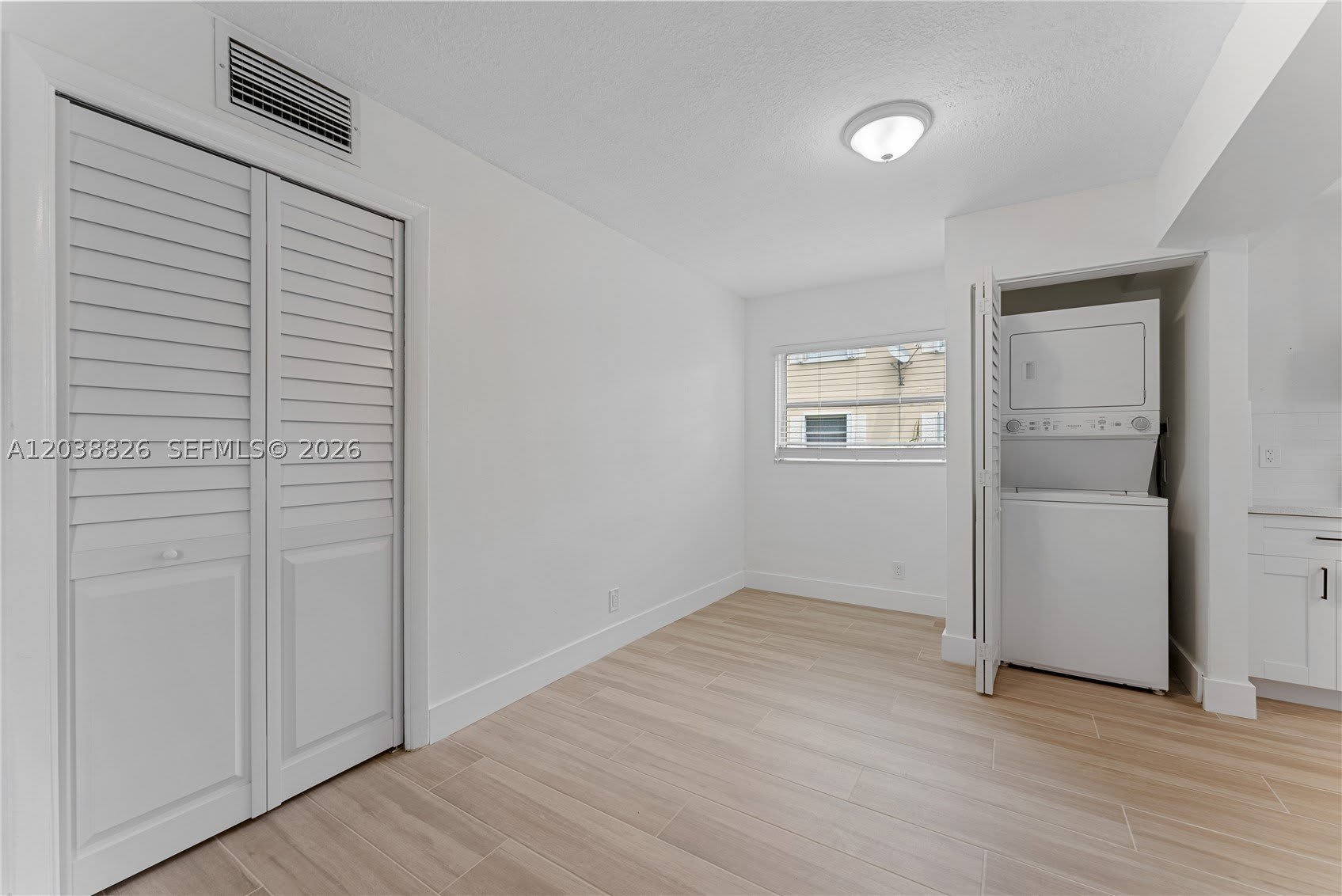 10261 NW 35th St – photo 1