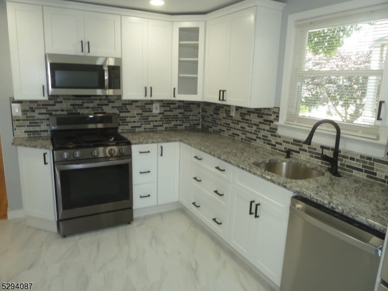 85 E Passaic Ave – photo 5