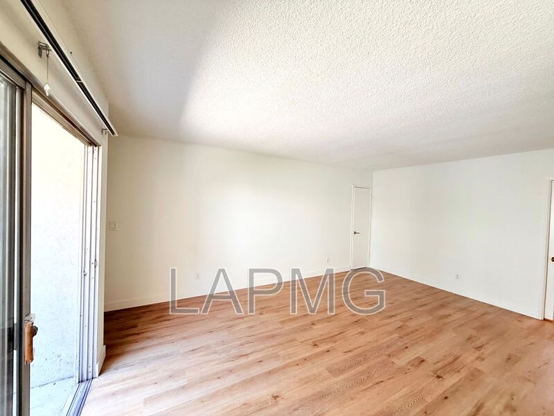 119 N Hillcrest Blvd – photo 3