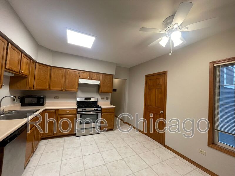 519 W. Parkside Drive – photo 4