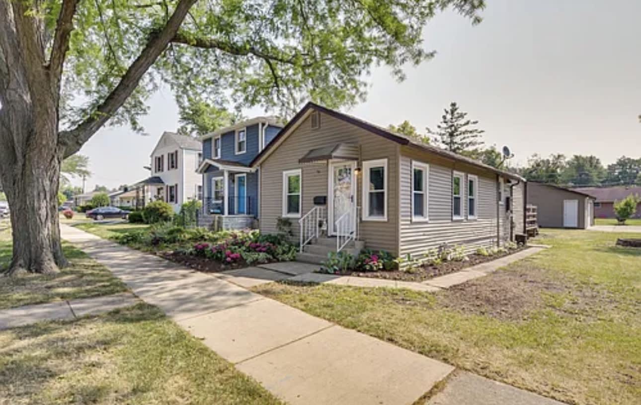 1675 South Cora Street – photo 2